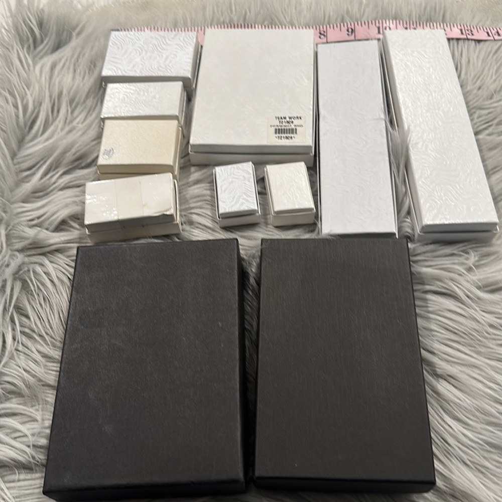 Gift 🎁 Boxes - Picture 4 of 9